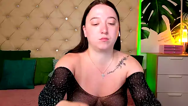 AwaMax online show from May 2026 04:43:01 AM