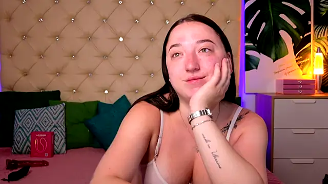 AwaMax online show from May 2026 04:53:01 AM