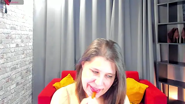 helenahoff online show from April 2026 04:03:01 AM