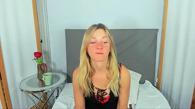 MileyXStar online show from February 2026 09:37:02 PM