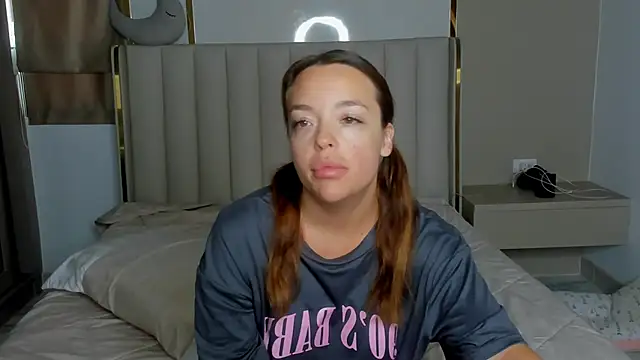 stellaa quenn online show from April 2026 12:06:02 AM