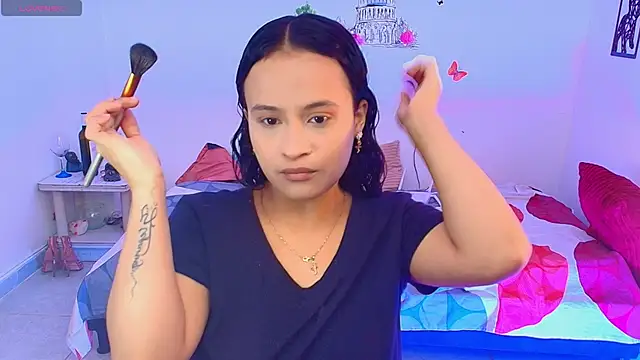 Kristin    online show from February 2026 02:53:01 AM