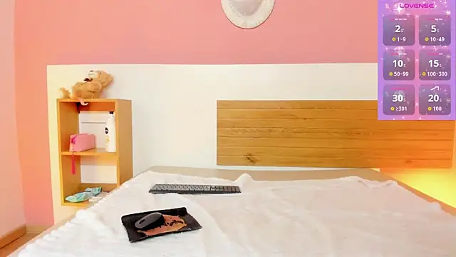 ValeryBellotti online show from April 2026 11:24:02 AM