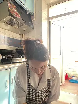 Youyou 12 online show from March 2026 12:43:01 AM