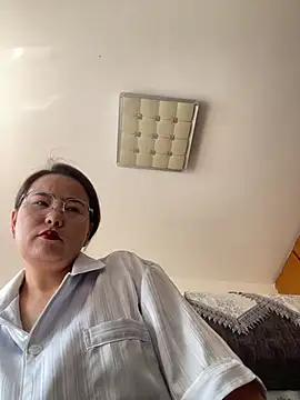 Youyou 12 online show from May 2026 12:48:01 AM