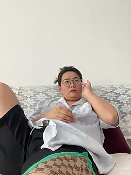 Youyou 12 online show from February 2026 07:41:01 AM