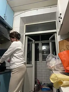 Youyou 12 online show from March 2026 12:38:01 PM