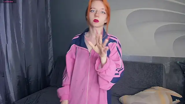 TarynPalek online show from May 2026 07:06:01 AM