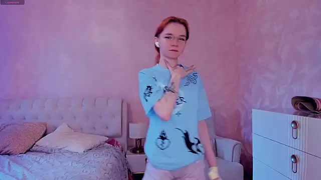 TarynPalek online show from April 2026 07:43:02 AM