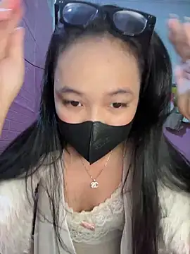 Leeeiuu online show from February 2026 02:06:02 PM