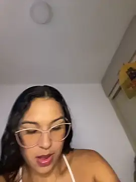 paulagomezz online show from March 2026 07:25:01 PM