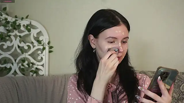 Glow hollow online show from February 2026 03:40:01 AM