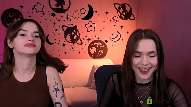 laurenmurrr online show from April 2026 12:45:01 PM