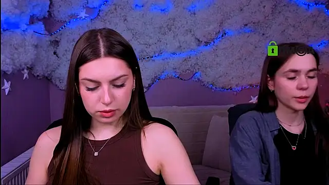 laurenmurrr online show from May 2026 09:25:01 AM