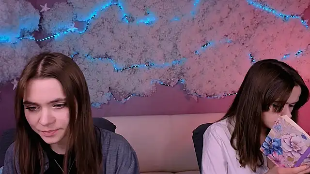 laurenmurrr online show from March 2026 10:38:02 AM