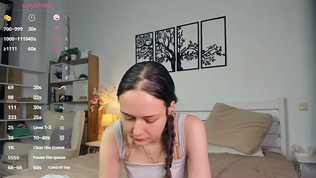 MalvinaTrafford online show from April 2026 08:56:01 PM