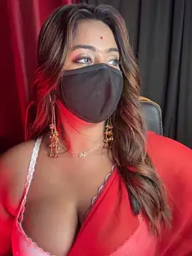 queen-panda online show from April 2026 07:17:01 PM