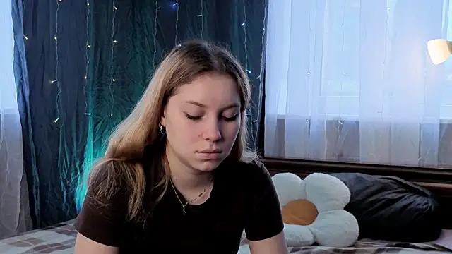 JadwigaTagliavia online show from April 2026 10:44:01 AM