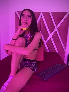 LIZEY LYNCH online show from February 2026 12:06:02 PM