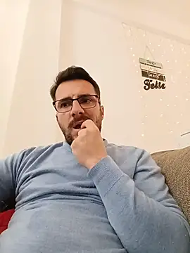 Snapshot of NatanCasad0 chatting on February 2026 10:32:01 PM NatanCasad0 online show from February 2026 10:32:01 PM