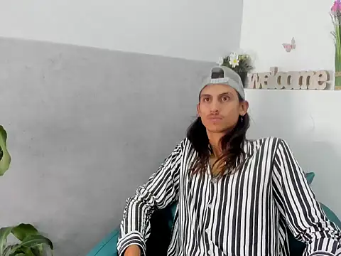 Noha-Smith online show from February 2026 04:33:01 AM