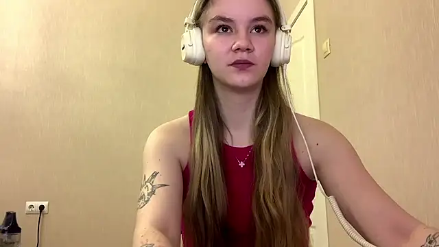 AgnesShy  online show from February 2026 07:41:02 AM