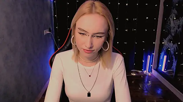 Snapshot of crybambi chatting on February 2026 08:33:02 AM crybambi online show from February 2026 08:33:02 AM