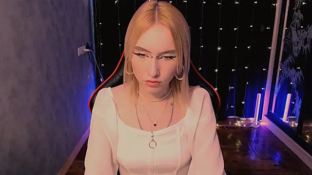 Snapshot of crybambi chatting on February 2026 07:43:01 AM crybambi online show from February 2026 07:43:01 AM