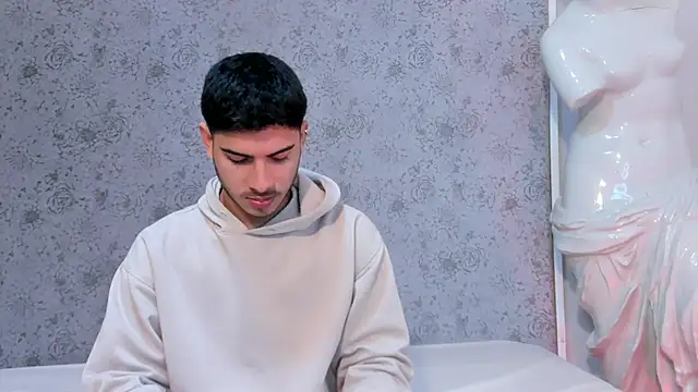 Apolo Gray online show from February 2026 04:41:02 AM