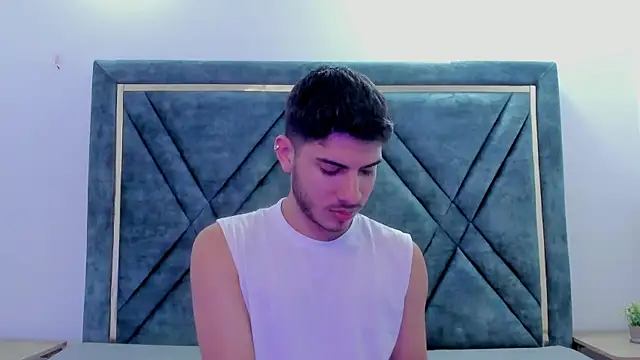 Apolo Gray online show from February 2026 05:27:02 AM