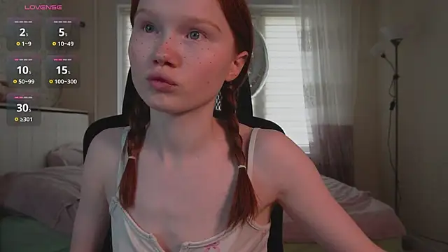 Snapshot of Nellie_baby chatting on June 2026 11:10:01 AM Nellie baby online show from June 2026 11:10:01 AM