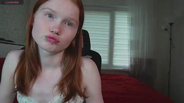 Snapshot of Nellie_baby chatting on July 2026 12:13:02 PM Nellie baby online show from July 2026 12:13:02 PM