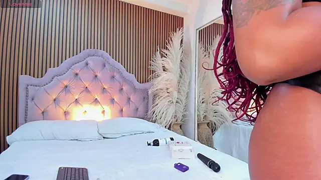 StacyMoon  online show from February 2026 05:05:02 AM