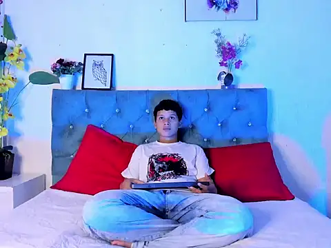 AlexDuMontt online show from February 2026 08:03:02 PM