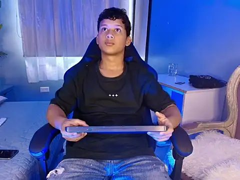 AlexDuMontt online show from February 2026 08:06:02 PM