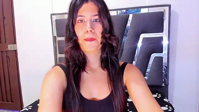 SamanthaHill  online show from February 2026 08:09:01 PM