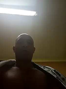 Snapshot of djmorenoo chatting on February 2026 02:12:01 AM djmorenoo online show from February 2026 02:12:01 AM