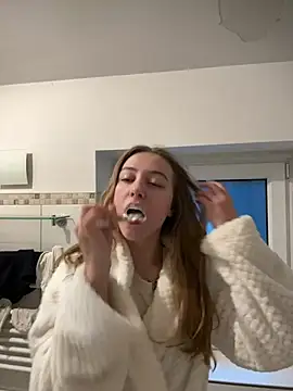 romyxxs online show from February 2026 07:02:01 AM