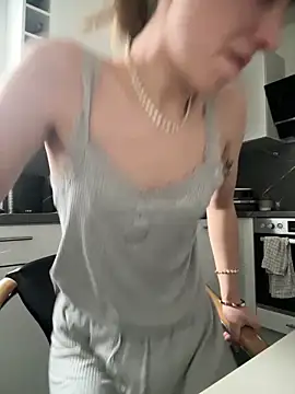 romyxxs online show from February 2026 12:36:02 PM