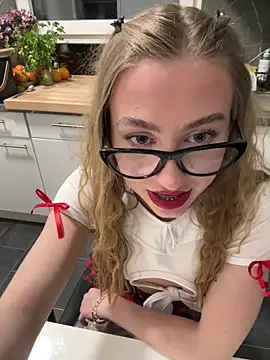 romyxxs online show from March 2026 08:35:02 PM