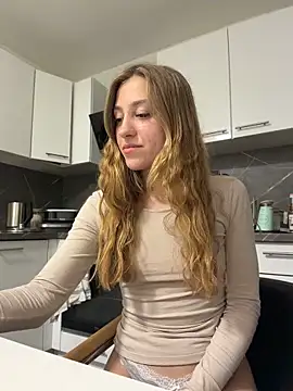 romyxxs online show from April 2026 08:05:02 PM