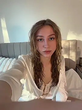 romyxxs online show from April 2026 05:18:01 PM