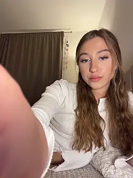 romyxxs online show from April 2026 07:48:01 PM