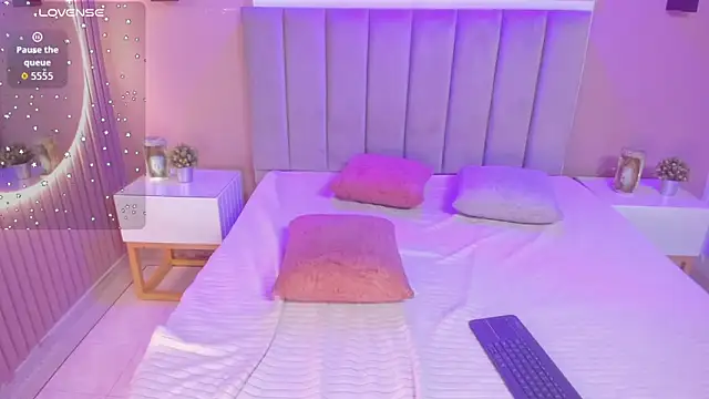  Kailythompson online show from March 2026 07:53:01 PM