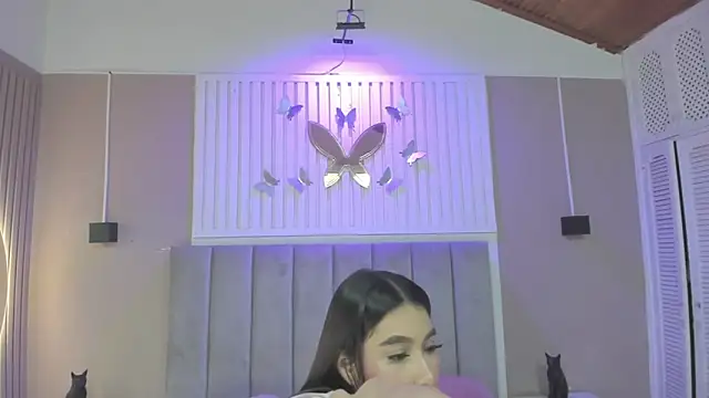 Snapshot of _Kailythompson chatting on July 2026 08:05:01 PM Kailythompson online show from July 2026 08:05:01 PM