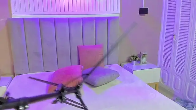  Kailythompson online show from February 2026 06:36:02 PM