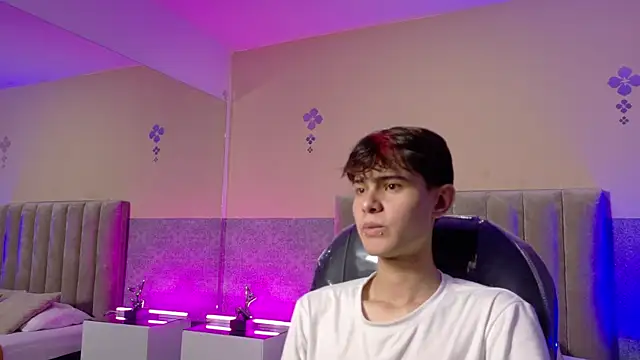 Derek Sinn online show from April 2026 07:59:02 PM