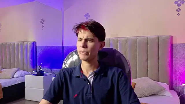 Derek Sinn online show from April 2026 07:53:02 PM