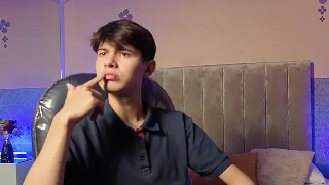 Derek Sinn online show from February 2026 07:46:02 PM