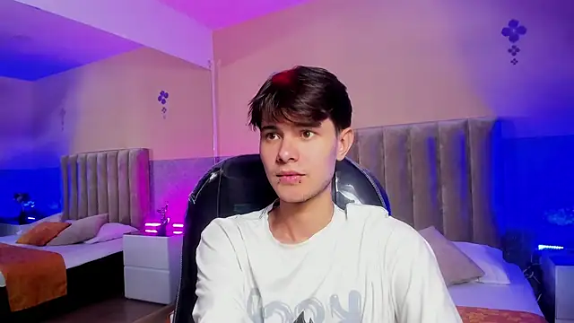 Derek Sinn online show from April 2026 08:01:02 PM